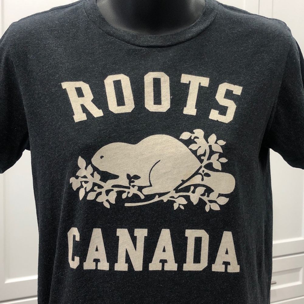 🦫Roots Charcoal Gray Woman’s T-Shirt – Size XS - Picture 12 of 13